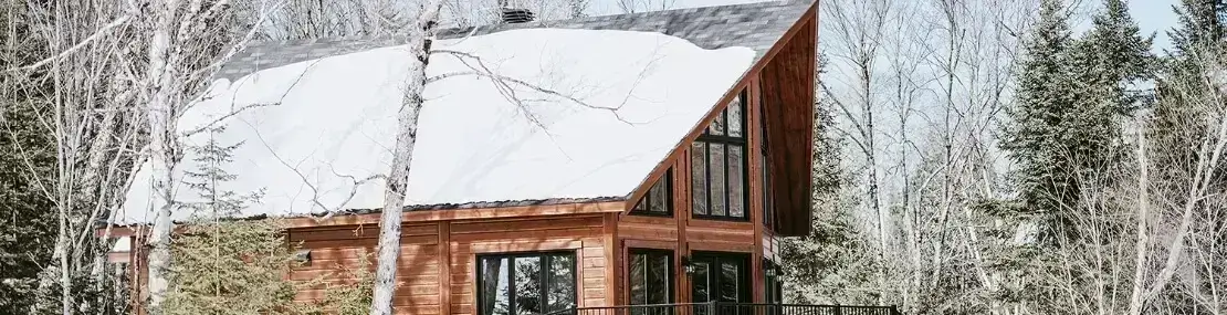 Home covered in snow Photo by Annie Spratt on Unsplash